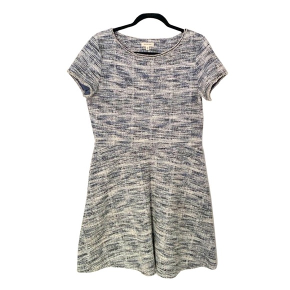 Max Studio White and Blue Textured Fit and Flare Cap Sleeve Short Dress - Picture 2 of 16